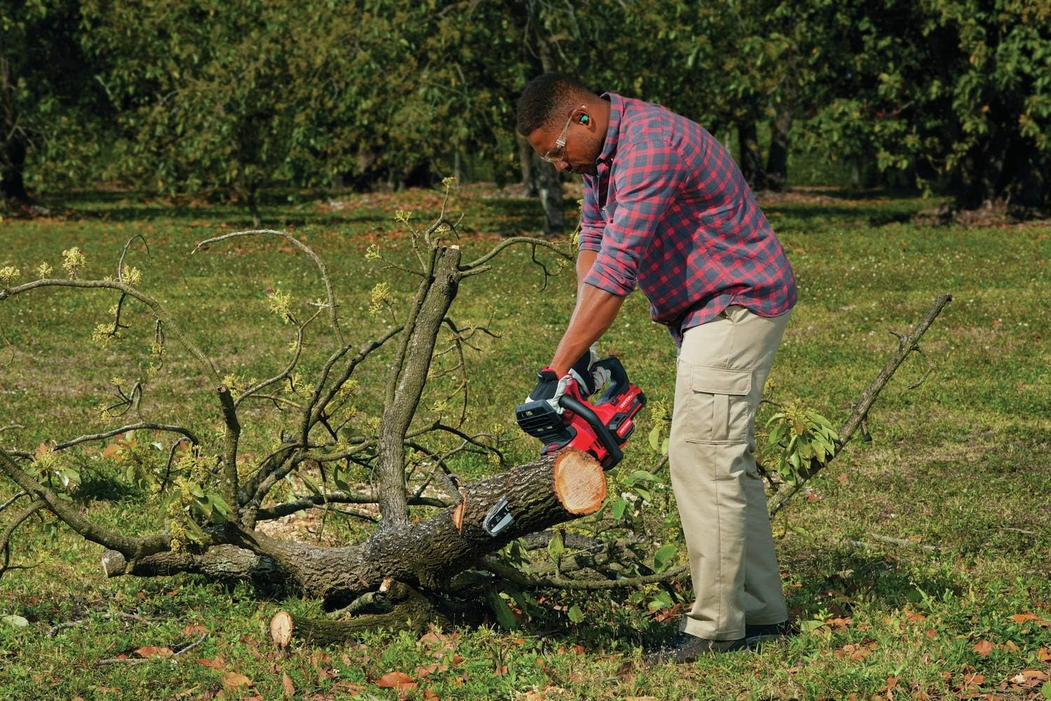 imageCRAFTSMAN V20 RP Cordless Chainsaw Powerful and Lightweight 12 Inch 5Ah Battery and Charger Included CMCCS630P14Ah Chainsaw Kit